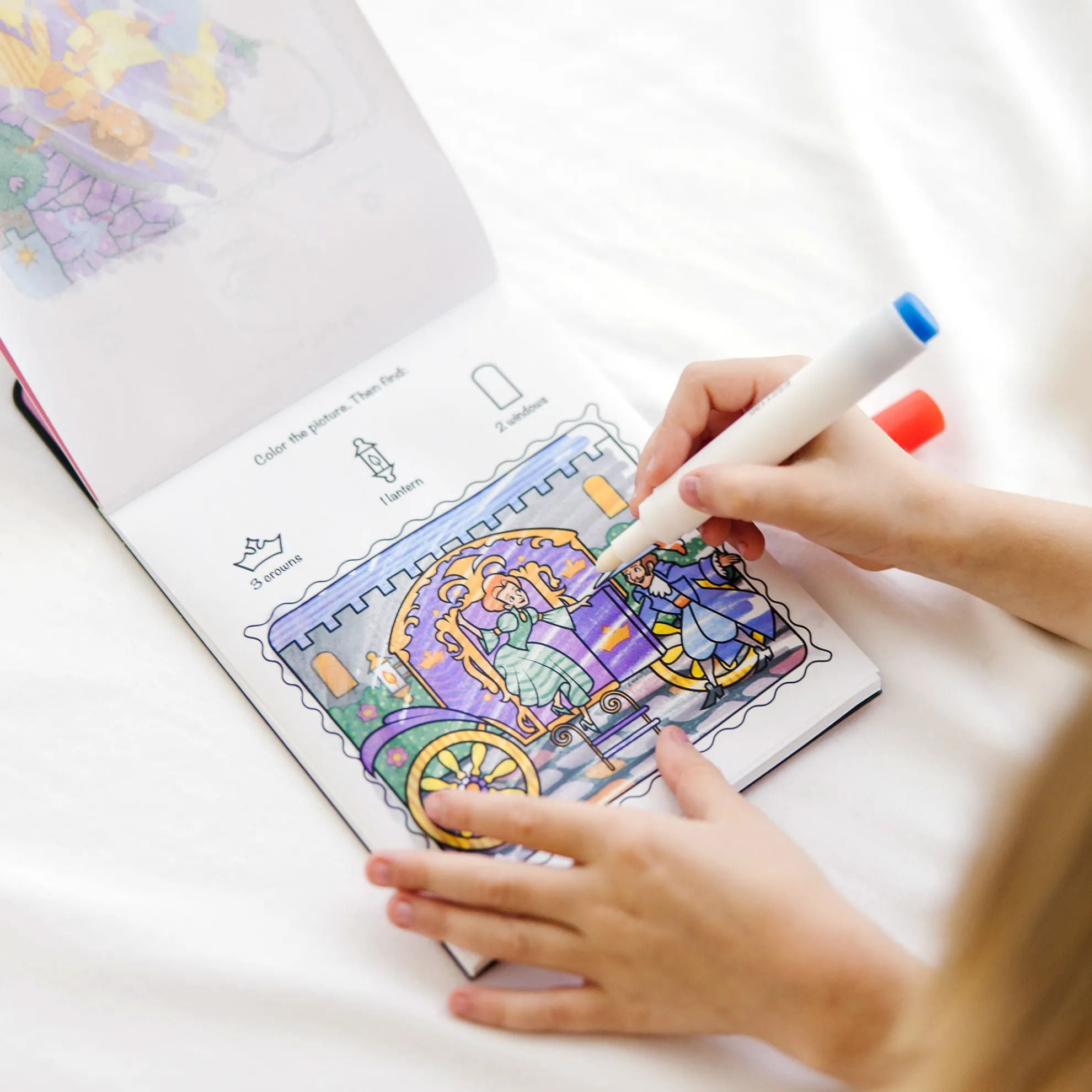 On the Go™ ColorBlast Color Reveal Pad – Princess